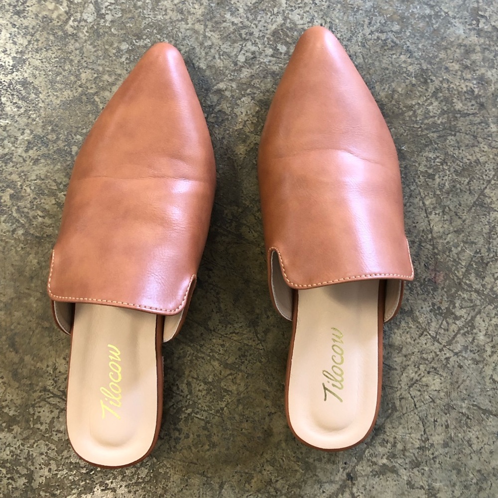 Brown flat mules/loafers
